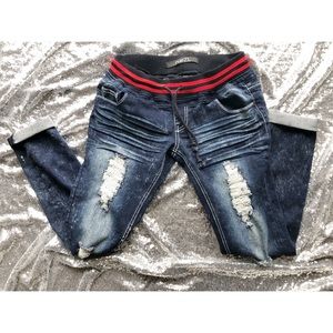 DISTRESSED CROPPED JOGGERS